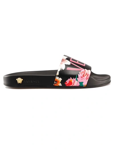 Shop Versace Flat Sandals In Dnmoh Nero Multicolor