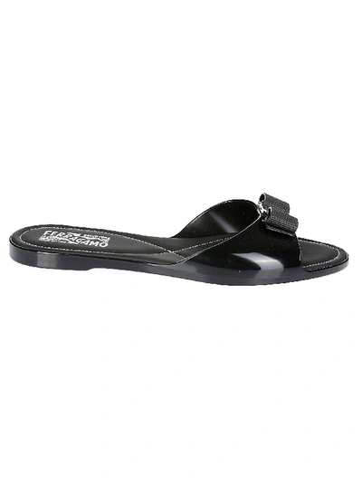 Shop Ferragamo Bow Detail Flat Sandals In Black