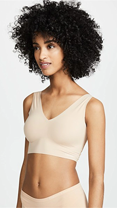 Calvin Klein Invisibles Comfort Lightly Lined V-Neck Bralette - Bare