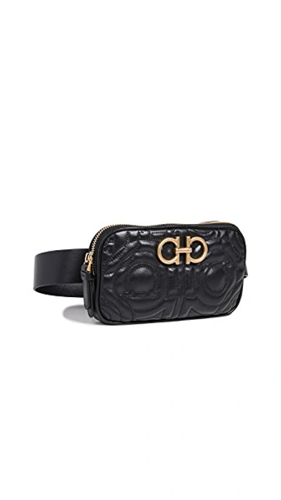 Shop Ferragamo Gancino Quilting Belt Bag In Nero