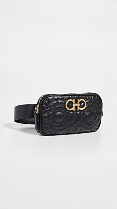 Shop Ferragamo Gancino Quilting Belt Bag In Nero