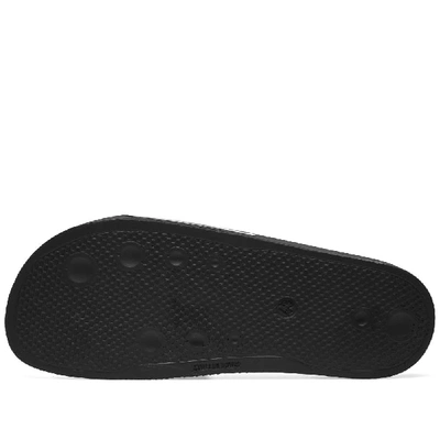 Shop Off-white Spray Stripe Slide In Black