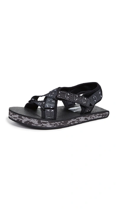 Shop Kenzo Lynn Flat Sandals In Black