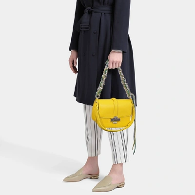 Shop N°21 N21 | Lolita Bag In Black Calfskin In Yellow