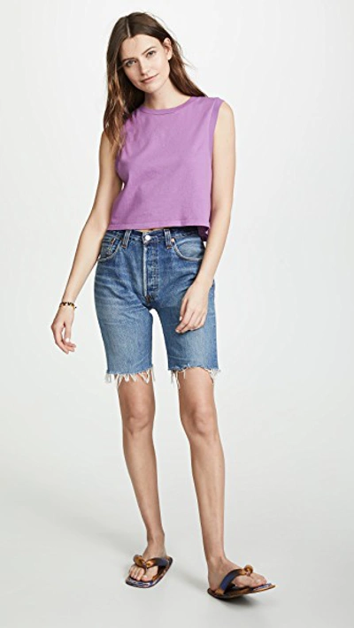 Shop Agolde Cropped Muscle Tee In Luna