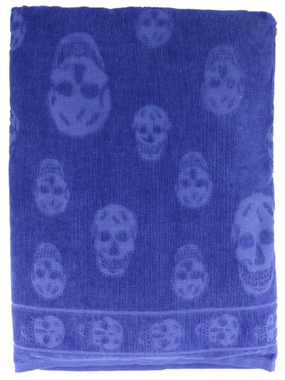 Shop Alexander Mcqueen All Over Skull Embroidered Beach Towel In Blue