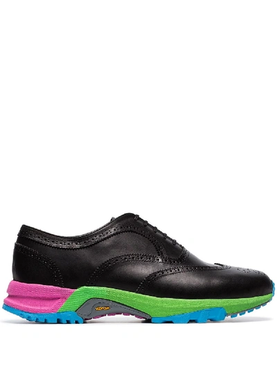 COMME DES GARÇONS HOMME PLUS BLACK VIBRAM WINGTIP CONTRAST SOLE BROGUES - 黑色