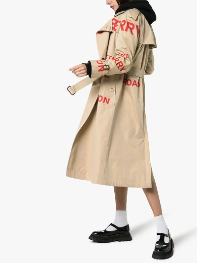 Shop Burberry Trenchcoat Mit Horseferry-print In Neutrals