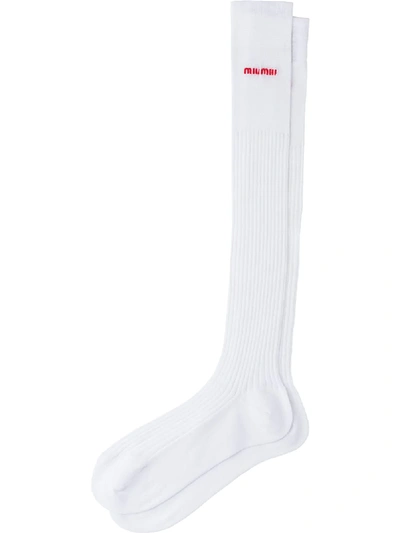 Shop Miu Miu Socken Mit Logo - Weiss In White