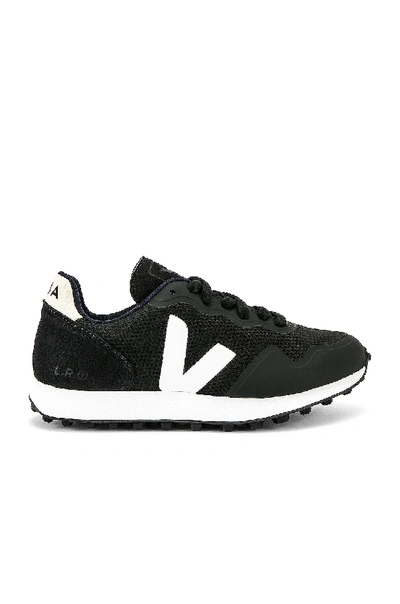 Shop Veja Sdu Rt Sneaker In Black & White