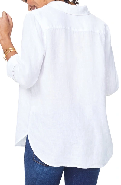 Shop Nydj Linen Tunic In Optic White