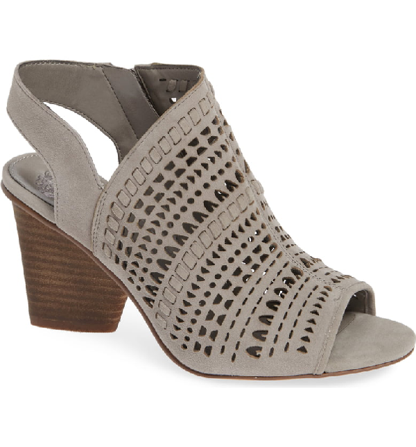 vince camuto derechie
