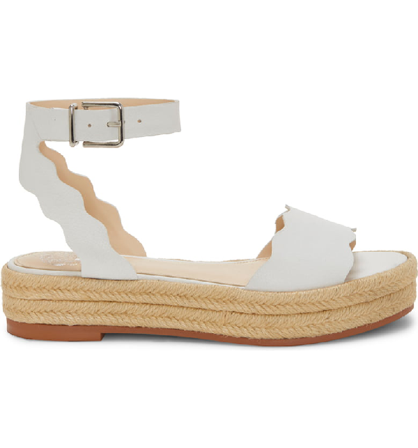 kamperla vince camuto