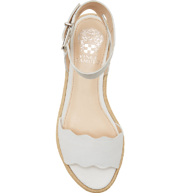 kamperla vince camuto