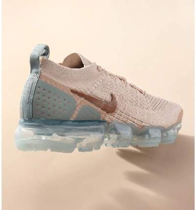 Nike Air Vapormax Flyknit 2 Running Shoe In Antique Rose | ModeSens