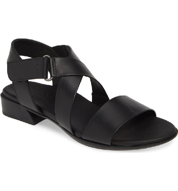 munro souki sandal