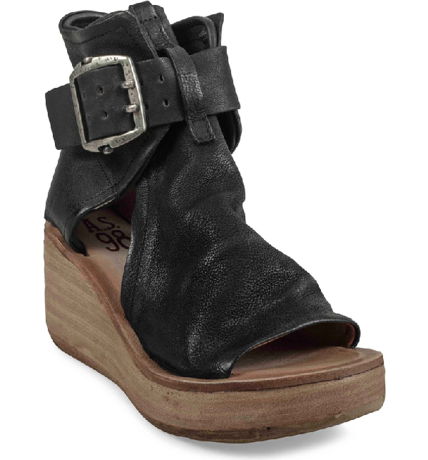 naya wedge sandals