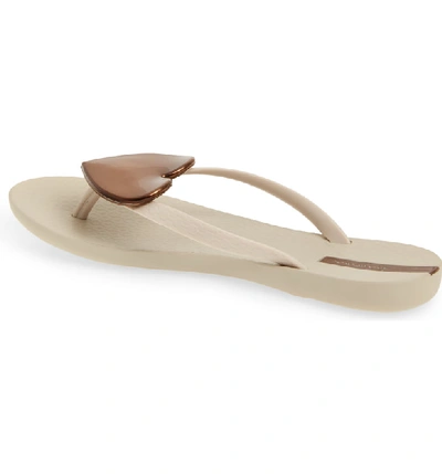 Ipanema Wave Heart Flip Flop In Beige/ Bronze