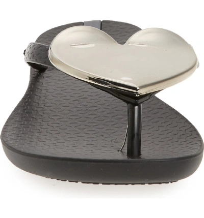 Ipanema Wave Heart Flip Flop In Black