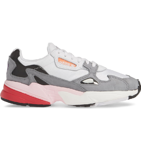 finish line adidas falcon