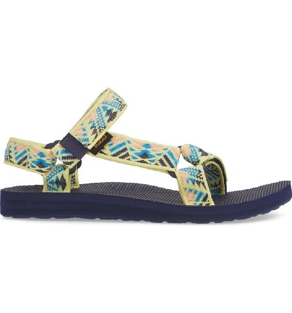 teva boomerang limelight