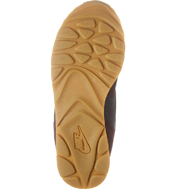 nike outburst burgundy