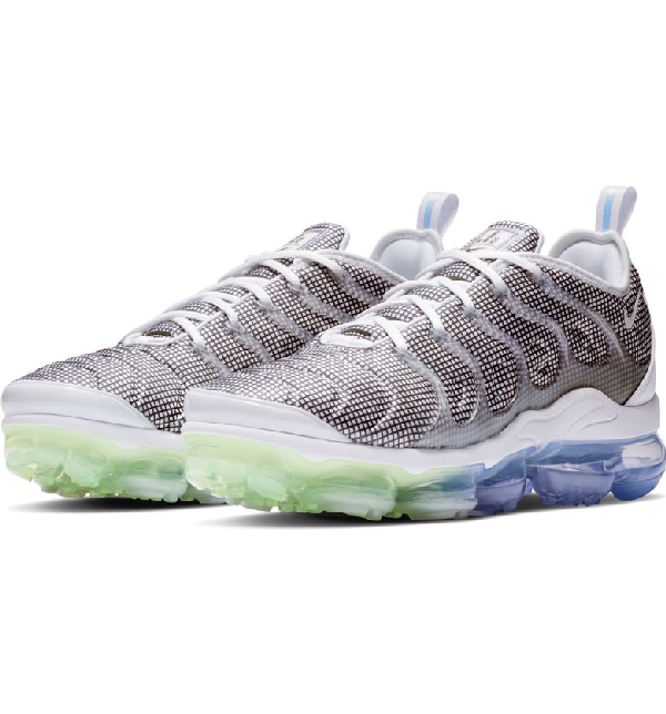 vapormax plus black aluminum