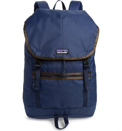 Shop Patagonia Arbor Classic Backpack In Classic Navy