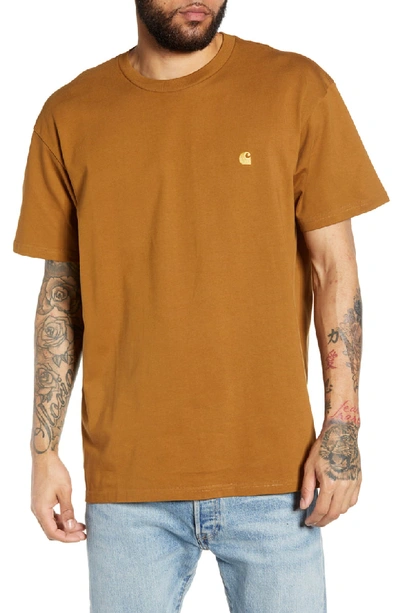 Shop Carhartt Chase Crewneck T-shirt In Hamilton Brown / Gold