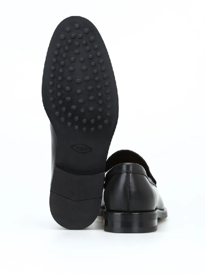 Tod's Smooth Leather Moccasin Loafers With Subtle Stitching In Black