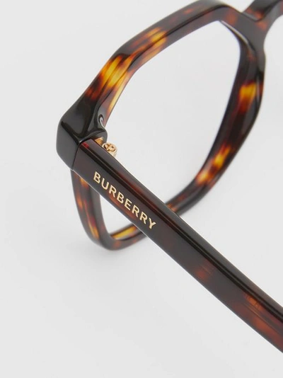 Shop Burberry Korrekturbrille Mit Geometrischem Gestell In Tortoiseshell