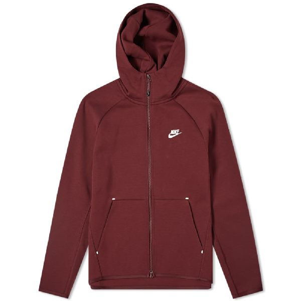 burgundy nike tech fleece