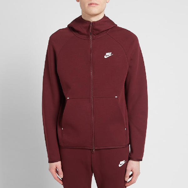 tech fleece burgundy