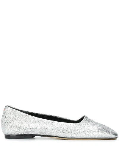 Shop Aeyde 'beau' Ballerinas - Silber In Silver