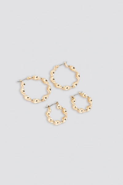 Shop Na-kd 2-pack Twisted Hoop Earrings - Gold
