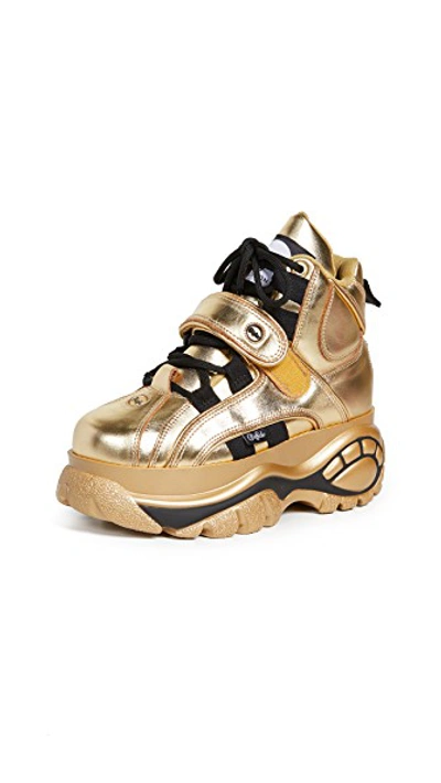 Shop Buffalo 1348-14 2.0 Classic Kicks Platform Sneakers In Gold