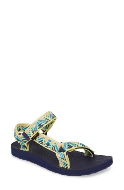 teva boomerang limelight