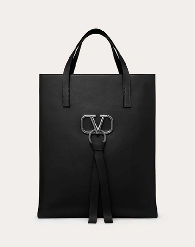 Shop Valentino Garavani Uomo Vring Smooth Calfskin Shopper In Black