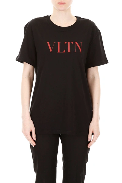 Shop Valentino Vltn T-shirt In Nero Rosso