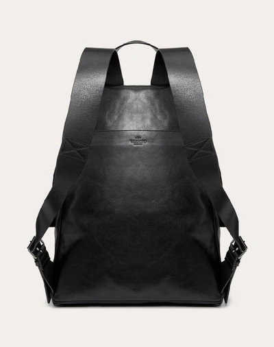 Shop Valentino Garavani Uomo Vring Smooth Calfskin Backpack In Black