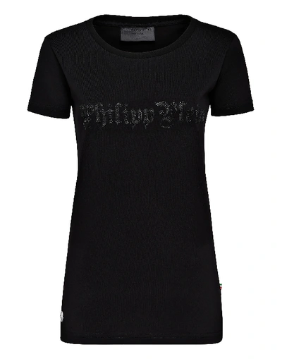 Shop Philipp Plein T-shirt Round Neck Ss Skull In Black / Black