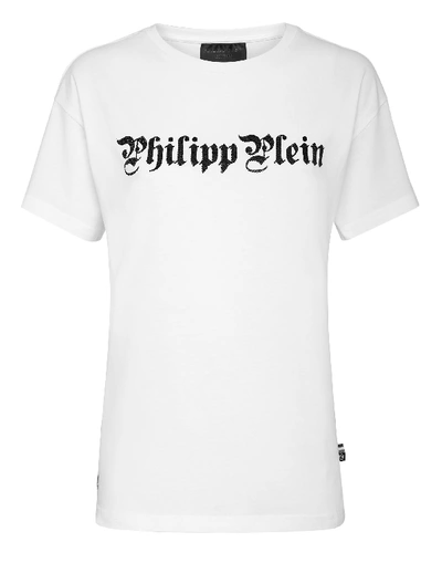 Shop Philipp Plein T-shirt Round Neck Ss Skull In White / Black