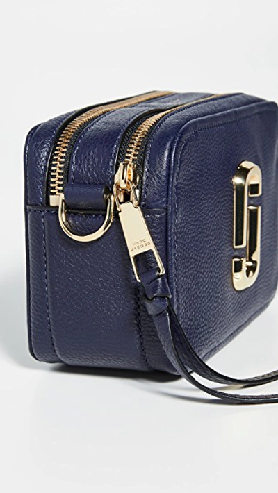 Shop Marc Jacobs The Softshot 21 Bag In Navy