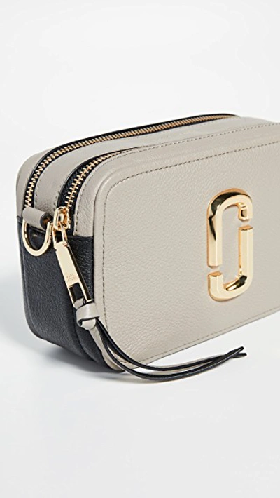 Shop Marc Jacobs The Softshot 21 Bag In Cement Multi