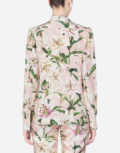 Shop Dolce & Gabbana Pussy-bow Shirt In Lily-print Crepe De Chine In Pink