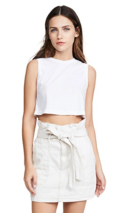 Shop Re/done The 70's Cropped Muscle Tank In Optic White