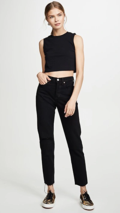 Shop Re/done The 70's Cropped Muscle Tank In Black