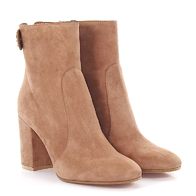 Shop Gianvito Rossi Classic Ankle Boots Lindon Suede In Beige
