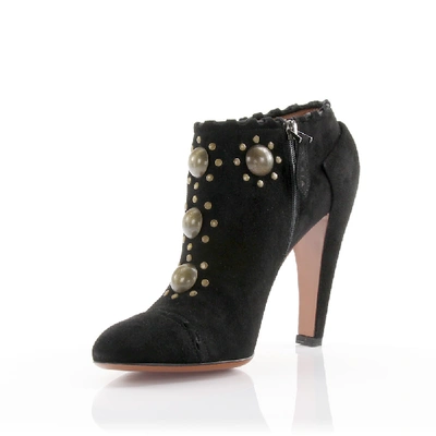 Shop Alaïa Ankle Boots Chamois Suede In Black