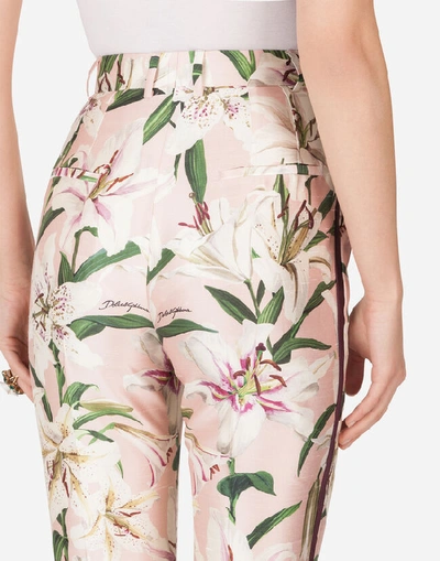 Shop Dolce & Gabbana Lily-print Shantung Pants In Pink